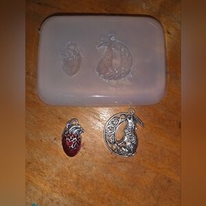 Translucent Human Heart & Wolf In Moon Pendant Mold For DIY Resin Jewelry Making